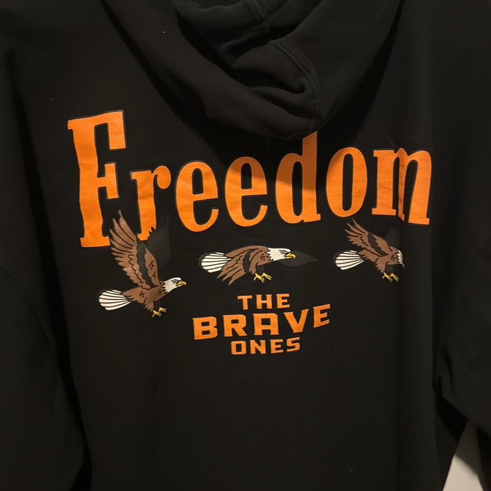 The Brave Ones - “Freedom” Black & Orange Hoodie … size XL. In great condition - Picture 6 of 6